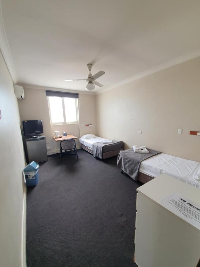 Hotel Allen Townsville Exterior photo