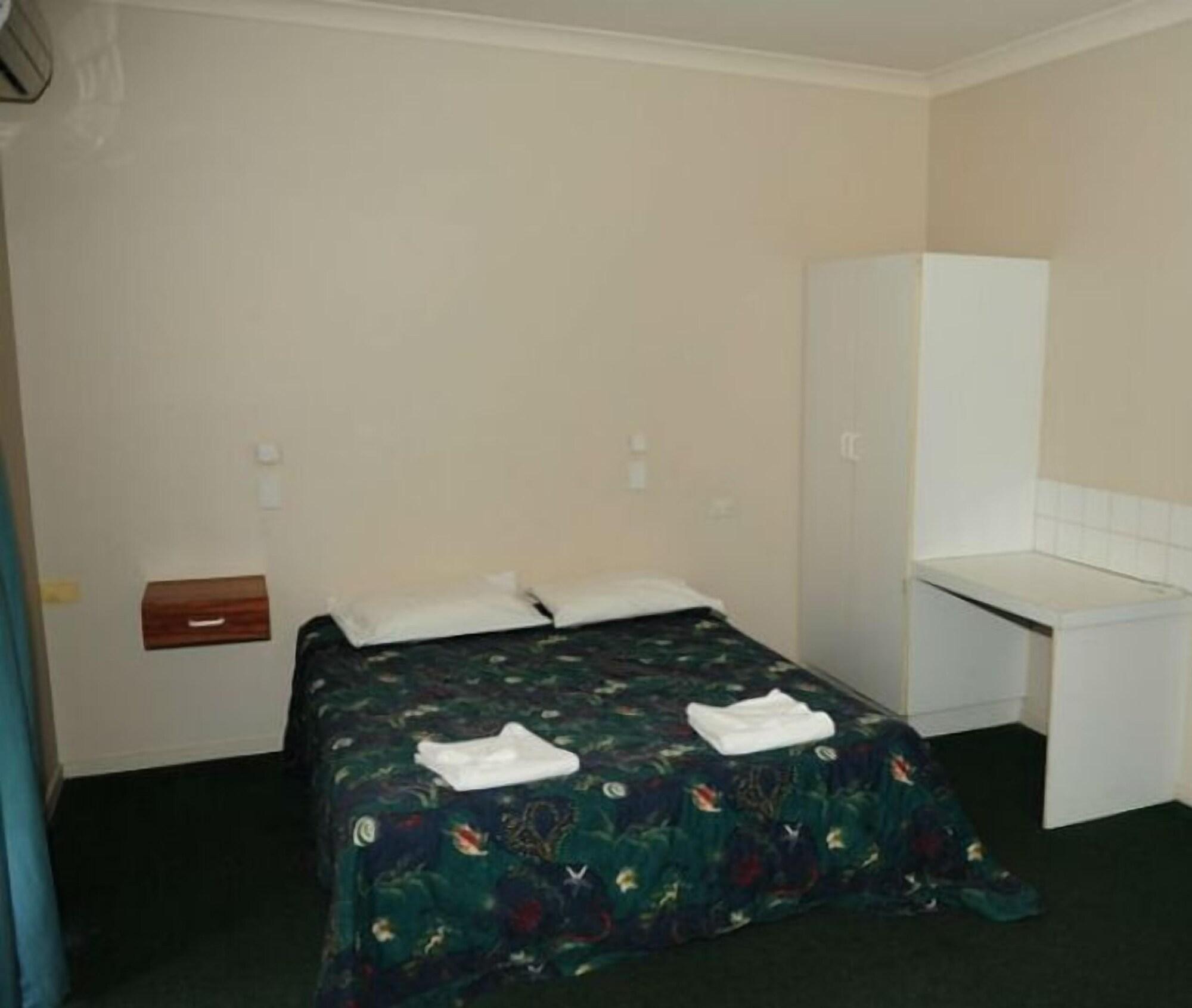 Hotel Allen Townsville Exterior photo